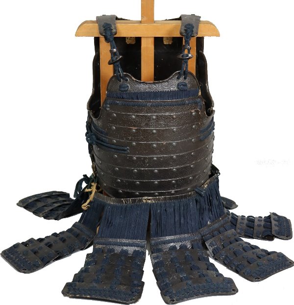 甲冑　鉄皺革包鋲綴桶側二枚胴　Japanese armor